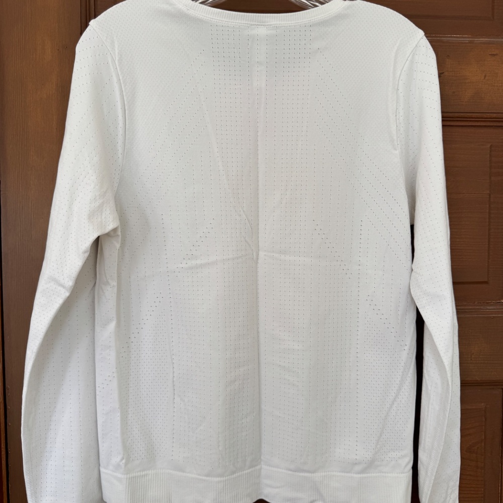 Athleta Womens In Motion Top T Shirt Size M Long Sleeve Athletic Workout Gym - Picture 3 of 12